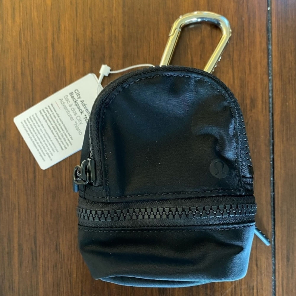 NWT Lululemon City Adventurer Backpack Nano black Air Pod Gold Keychain - Picture 3 of 7